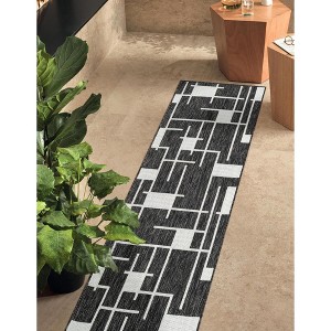 Unique Loom Outdoor Modern Checker Geometric Woven Area Rug - 1 of 4