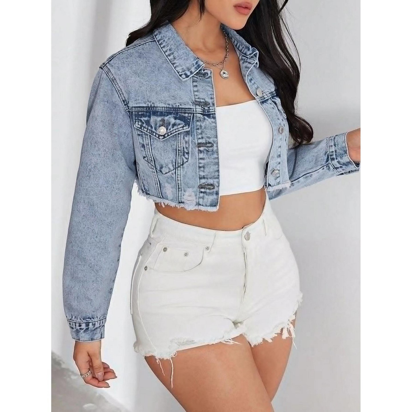Женская куртка EadianDree Women Cropped Denim Jacket Frayed Hem Long Sleeve Lapel Button Front Outerwear, цвет: Джинсовый — фото 4