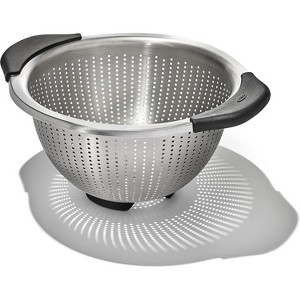 Good Grips Stainless Steel 3 qt./ 2.8L Colander - 1 of 4