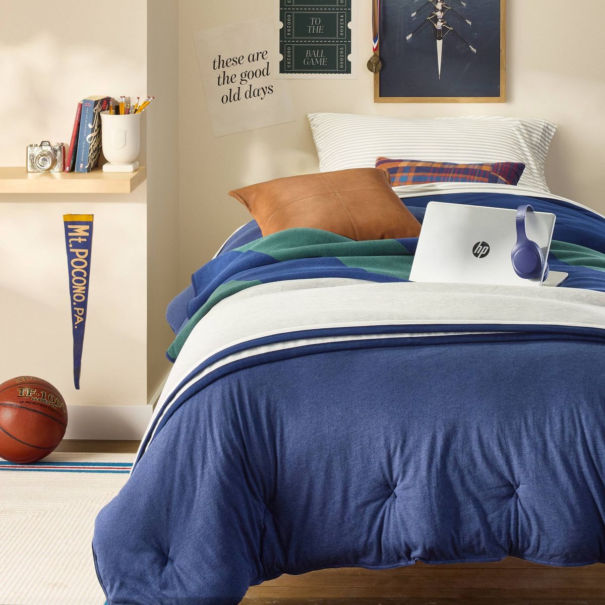Jersey Comforter for College - Room Essentials™ - thumbnail 4