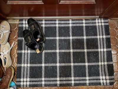 2'x3' Indoor/outdoor Woven Tapestry Rug Black - Threshold™ : Target