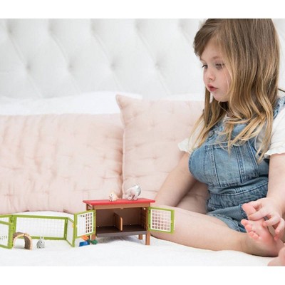 Farm World Rabbit Hutch Playset with Bunny Figurines