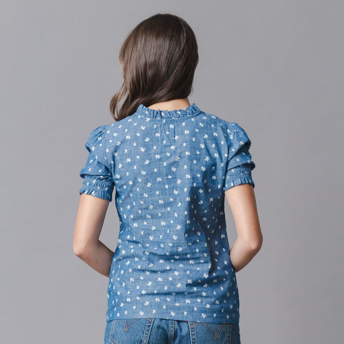Hope & Henry Organic Chambray Puff Sleeve Top, Adult - thumbnail 4