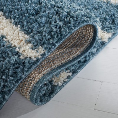 Turquoise and Ivory Rectangular Shag Rug - 5'3" x 7'6"