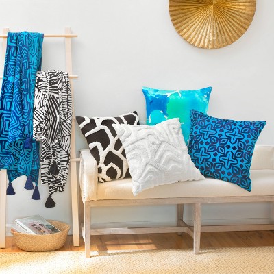 Kobo 20" White Cotton Tufted Square Decorative Pillow