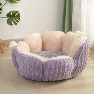 Fairyland™ -  Cactus Blossom Cat Bed – Plush Cat Bed with Reversible Cushion, Cozy Flower Pet Bed for Cats - 1 of 4