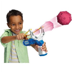 Monsters University Monster Slingshot – Urchin Launcher Toy with Foam Balls for Scare Game Play - 1 of 1