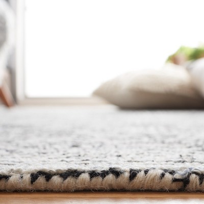 Ebony Silver and Black Hand Tufted Wool Area Rug 4' x 6'
