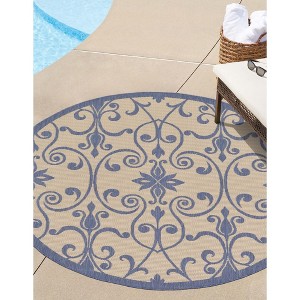 Unique Loom Outdoor Botanical Gate Border Woven Area Rug - 1 of 4