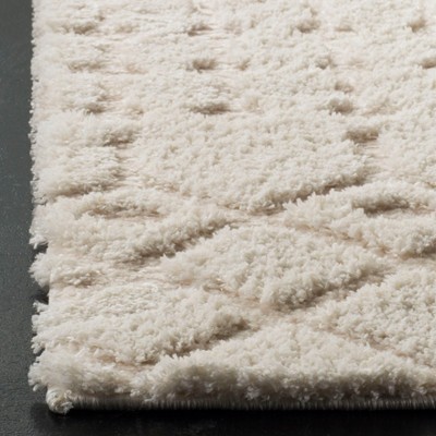 Off-White Geometric Shag Synthetic Area Rug 5'1" x 7'6"
