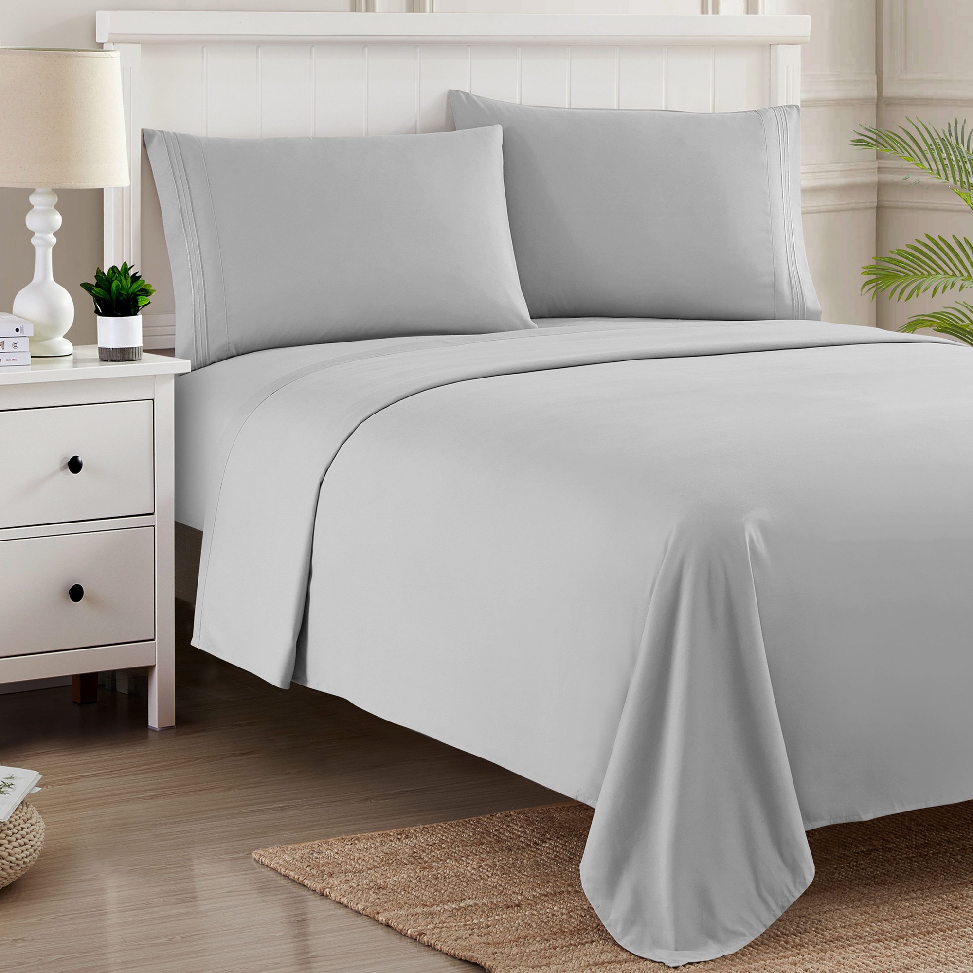 4 Piece Sheet Set, Ultra Soft 1800 Series Collection - Queen, Silver