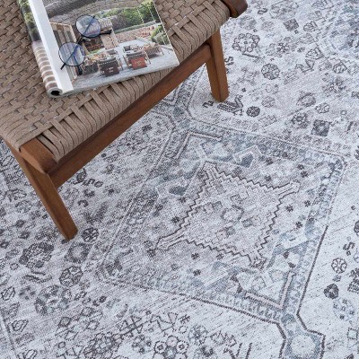 Barny Gray Washable Chenille Rectangle Area Rug 5'3" x 7'3"