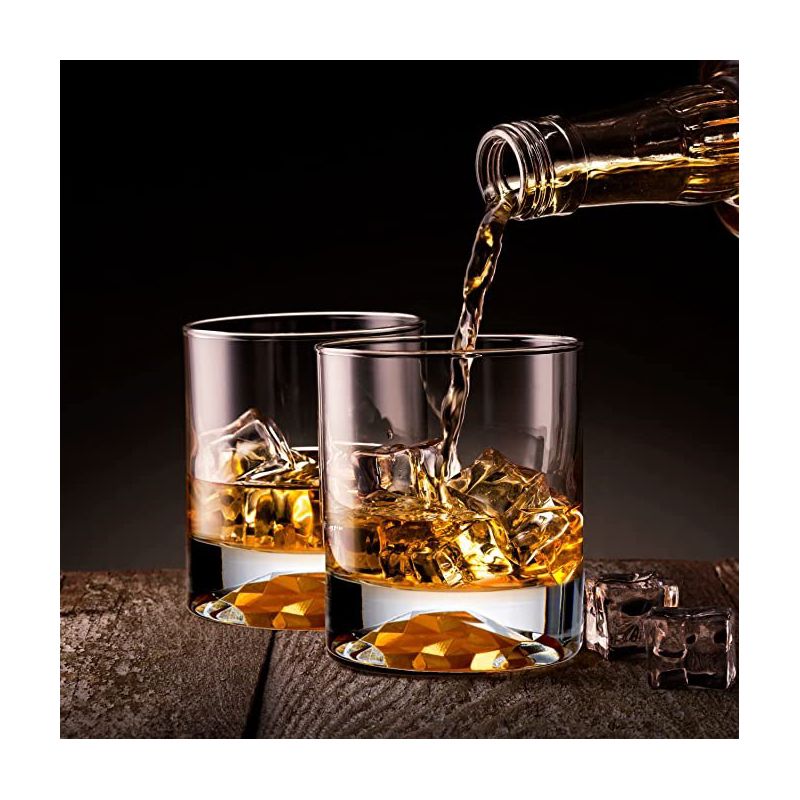 Bezrat Whiskey Decanter & 4 Whiskey Glasses Set, 2 of 9