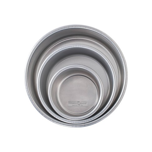 Nordic Ware Naturals Set: 9 x 13 Cake Pan with Lid, 9 Round