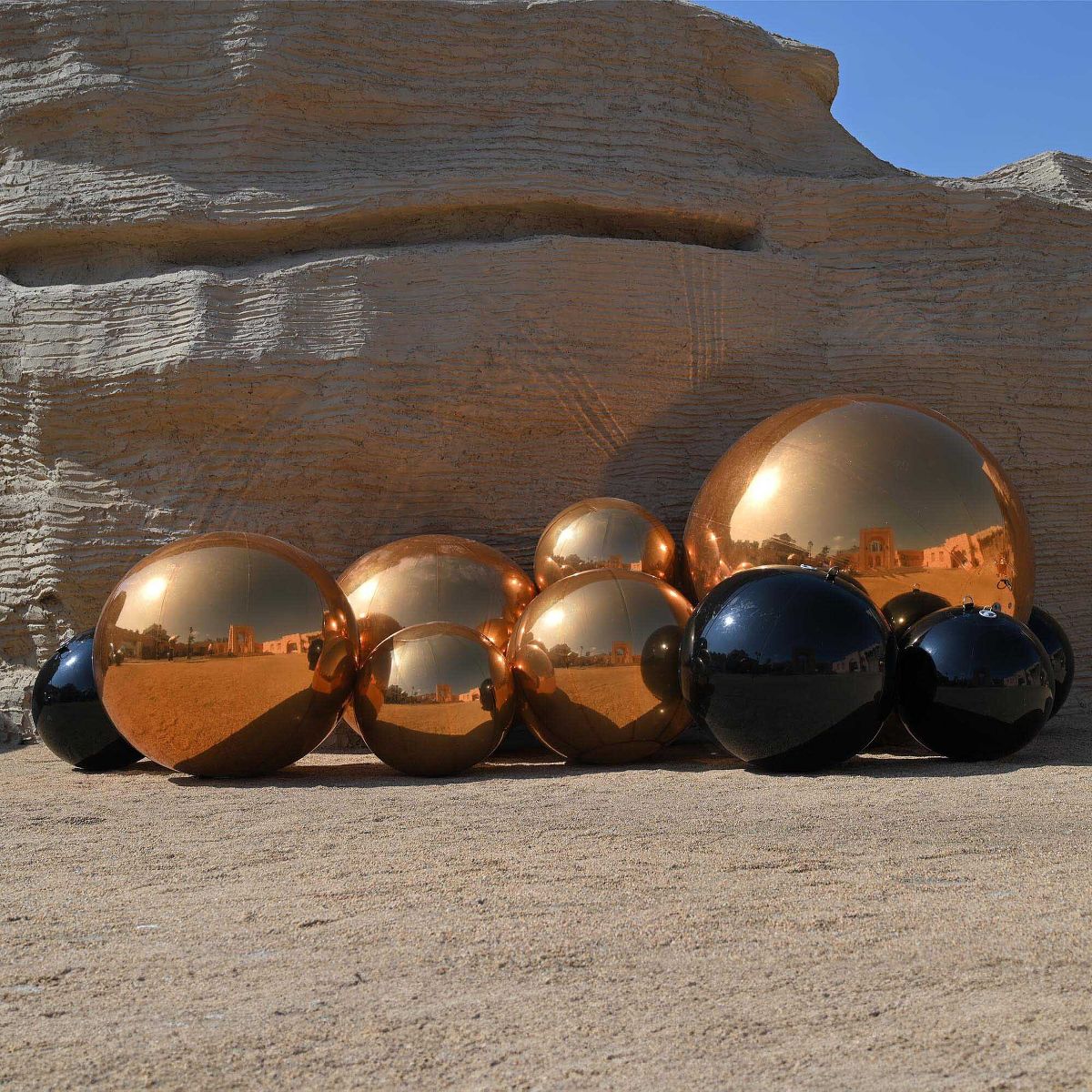 Yescom 2PCS 47" Big Shiny Inflatable Mirror Ball Set Giant Reusable PVC Hanging Balloon for Wedding Event Disco Party Concerts Black/Gold//Iridescent - thumbnail 2