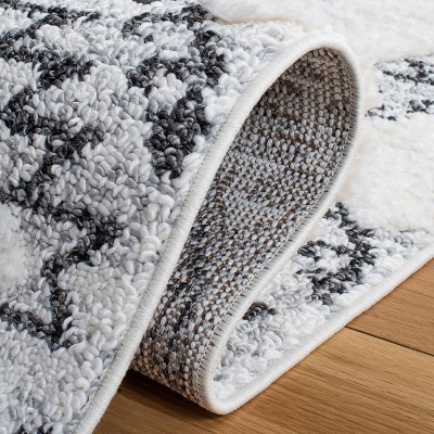 Ivory Diamond Braided Edge Shag Rug 4' x 6' - Handmade Synthetic