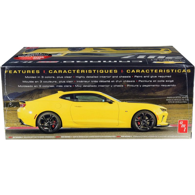 Skill 2 Model Kit 2017 Chevrolet Camaro SS 1LE 1/25 Scale Model by AMT, 2 of 4