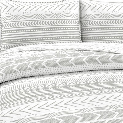 Gray and White Full/Queen Cotton Reversible Quilt Set