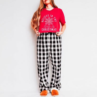 Simply Sage Market Women's Magic Of Christmas Pajama Set