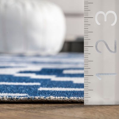 Navy and White Geometric Synthetic 4' x 6' Washable Rug