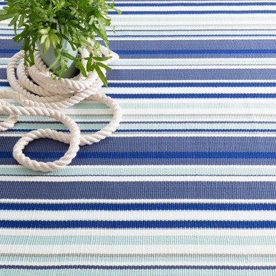 Modern Skyline Stripe Handmade Rectangular Rug 36"L x 24"W in Gray