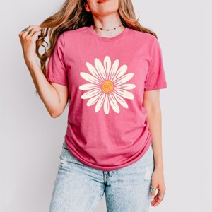 Simply Sage Market White Daisy Short Sleeve Tee - 1 of 4