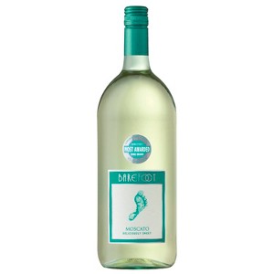 Barefoot Cellars Moscato White Wine - 1.5L Bottle - 1 of 4