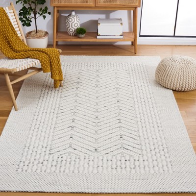 Ivory and Green Handwoven Wool 6' x 9' Area Rug