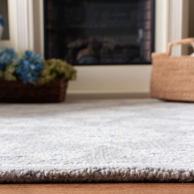 Grey and Ivory Hand-Tufted Wool and Cotton Area Rug, 4' x 6'