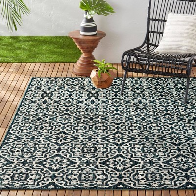 Navy Blue and Ivory Geometric Synthetic Indoor/Outdoor Rug