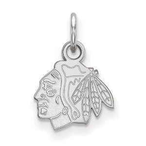 Black Bow Jewelry 10k White Gold Chicago Blackhawks NHL Extra Small Pendant - 1 of 3