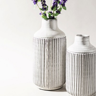 Rustic Glazed Ceramic Vase with Ribbed Texture - Brown and White