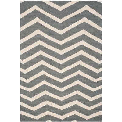dark grey / ivory