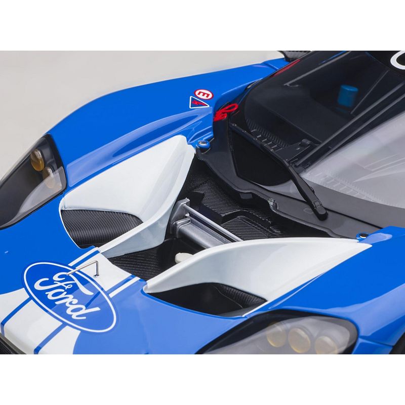 Ford GT #68 Sebastien Bourdais - Joey Hand - Dirk Muller 24H of Le Mans (2019) 1/18 Model Car by Autoart, 3 of 7