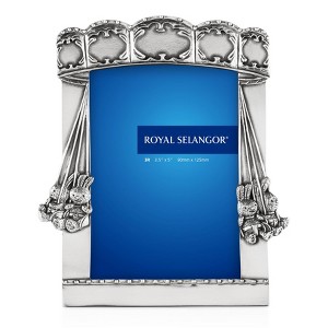 Royal Selangor Hand Finished Bunnies Day Out Collection Pewter Carousel Photo Frame (3R) Gift - 1 of 4