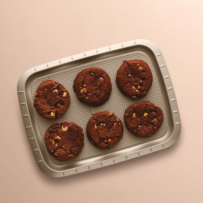 Non-Stick Carbon Steel Cookie Sheet, 11.4" x 16.3", Brass