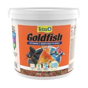 Tetra Clear Water Formula Goldfish Flakes Balanced Diet Fish Flavor Dry Fish Food - 2.2lbs - 1 of 1
