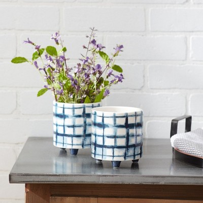 Chic Abstract Blue and White Dolomite Footed Pot Set for Indoor/Outdoor