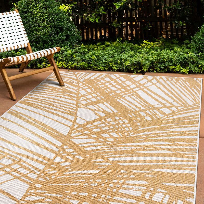 World Rug Gallery Contemporary Nature Inspired Tropical Leaves Reversible Indoor/Outdoor Area Rug, 2 of 11
