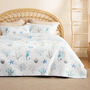 Christmas Quilt Set, Multicolor Patchwork Printed Pattern Christmas Bedding Set - 1 of 4