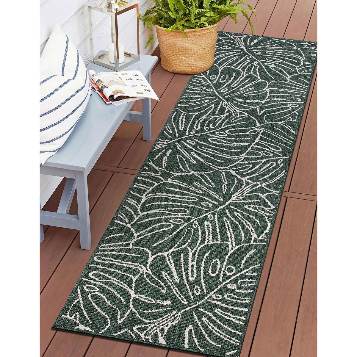 World Rug Gallery Contemporary Tropical Leaves Weather Resistant Reversible Indoor/Outdoor Area Rug: Quick Dry, UV Protection - thumbnail 6
