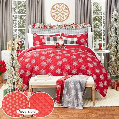 The Lakeside Collection Red Snowflake Quilt Set with Shams - Full/Queen