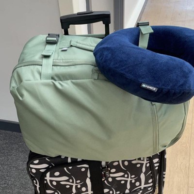 target 35l medium travel backpack green