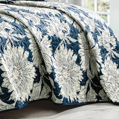 King Size Blue and White Floral Polyester Bedspread Set