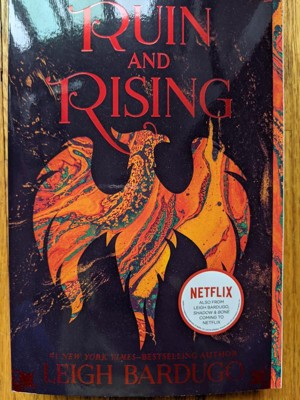  Ruin and Rising (The Grisha Trilogy): 9781480563889