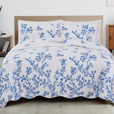 Great Bay Home Floral Reversible Quilt Set With Shams