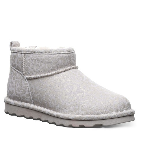 Bearpaw hotsell grey boots