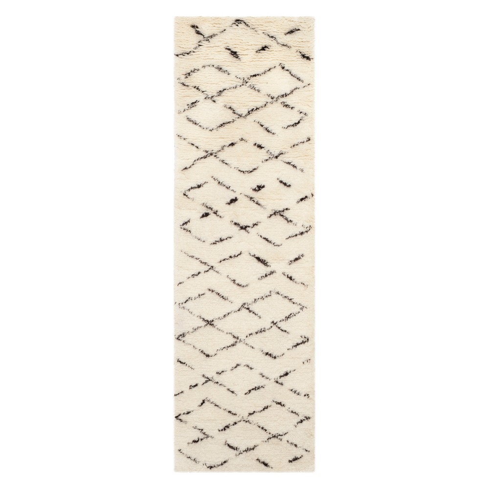 2'3inX6' Geometric Runner Ivory/Brown - Safavieh