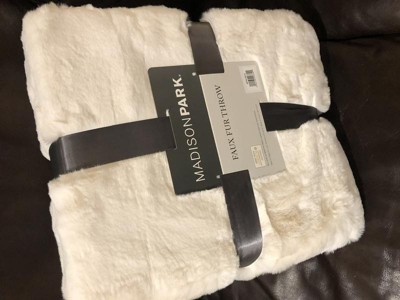 Magaschoni faux fur online throw