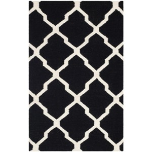 Dhurries DHU634 Hand Woven Area Rug  - Safavieh - 1 of 3